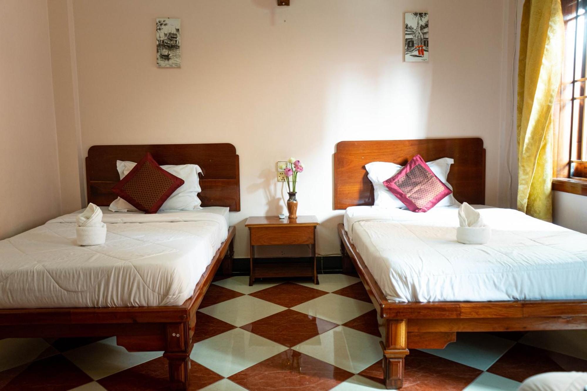 Nawin Palace Guesthouse Phnom Penh Ngoại thất bức ảnh