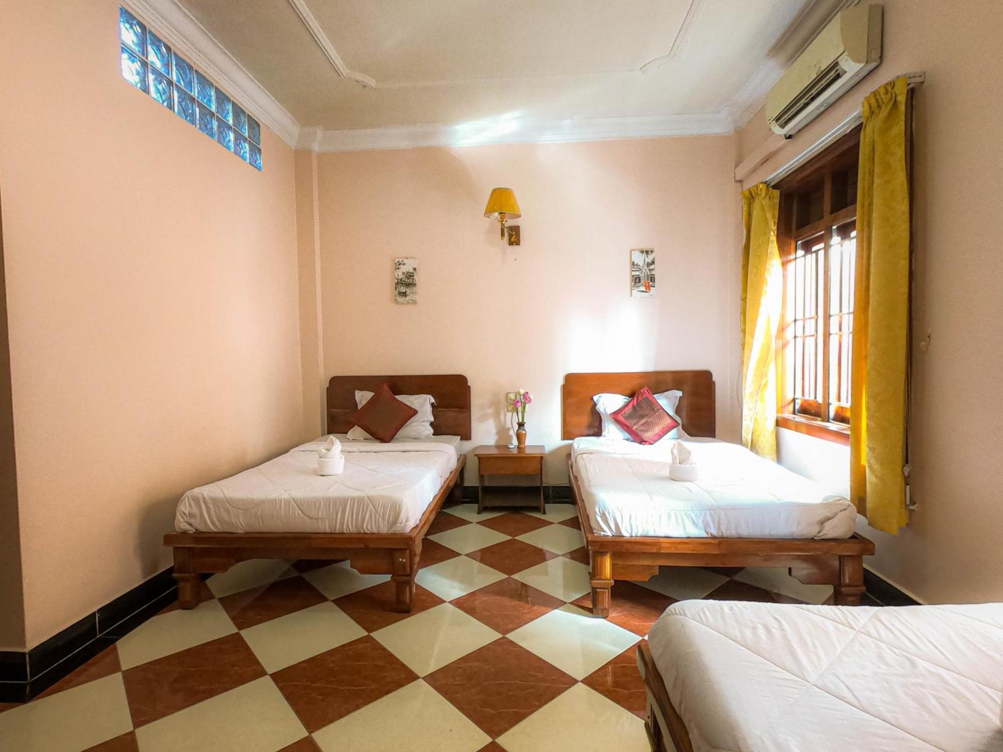 Nawin Palace Guesthouse Phnom Penh Ngoại thất bức ảnh