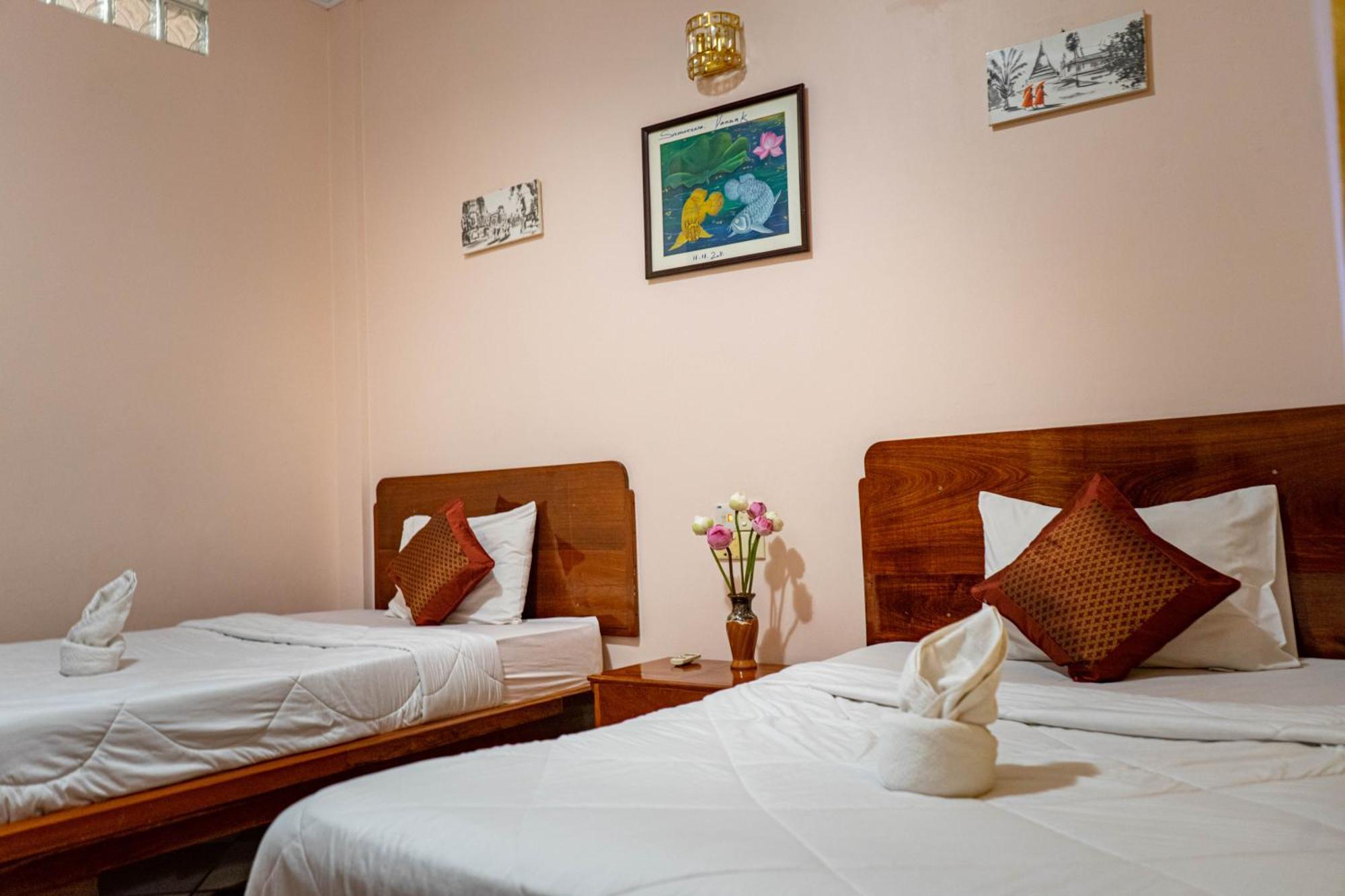 Nawin Palace Guesthouse Phnom Penh Ngoại thất bức ảnh