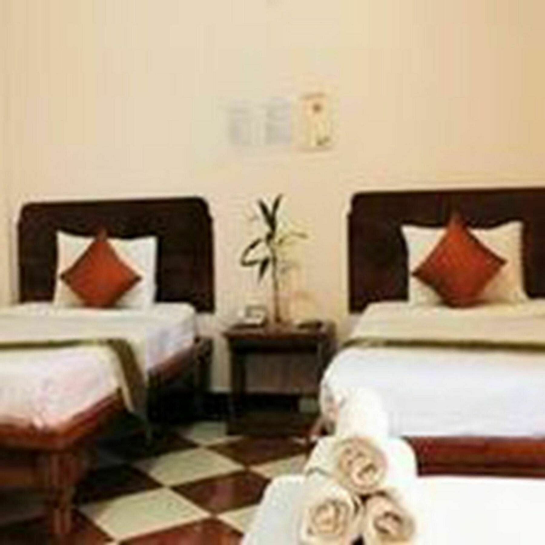 Nawin Palace Guesthouse Phnom Penh Ngoại thất bức ảnh